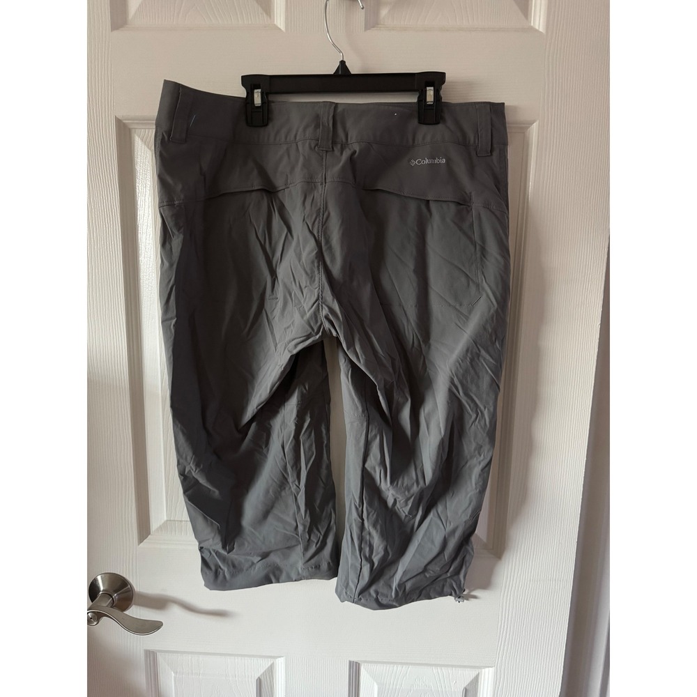 Columbia Women's Gray Hiking Cargo Capri Pants Size 12 Outdoor - Picture 2 of 8